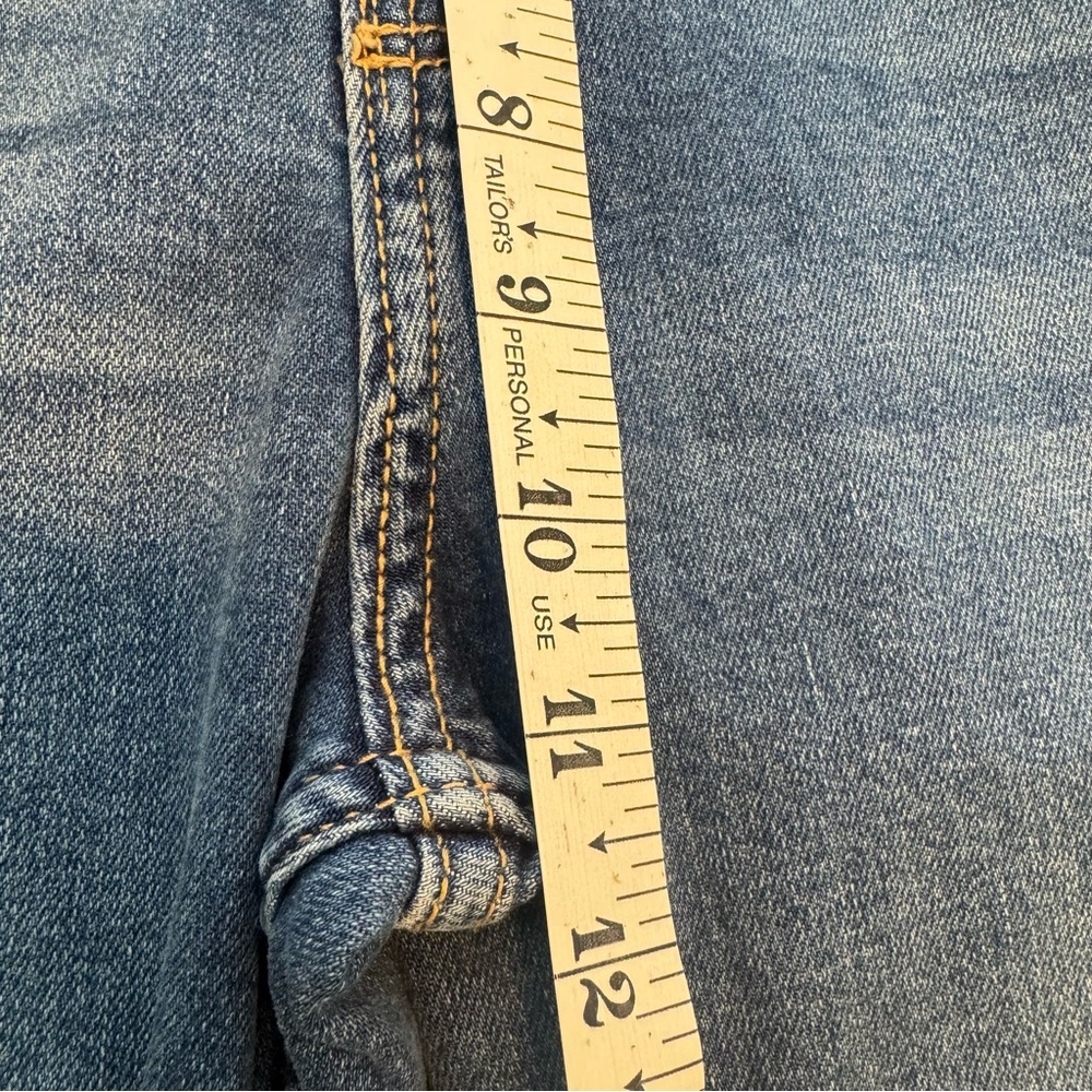 Abercrombie & Fitch The Flare Ultra High Rise Medium‎ Wash Jean Size 30/10R - Picture 10 of 14
